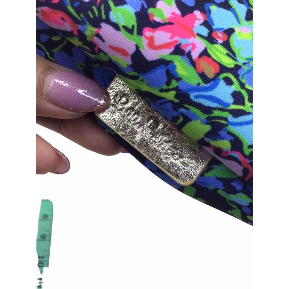 LILLY PULITZER Festive Fantasy Wine Bag Bottle Holder - Picture 9 of 9